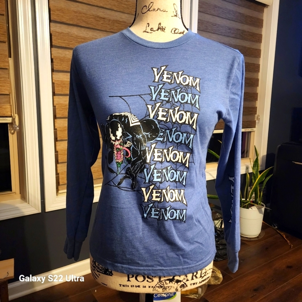 Marvel Venom Long Sleeve Graphic T-Shirt
